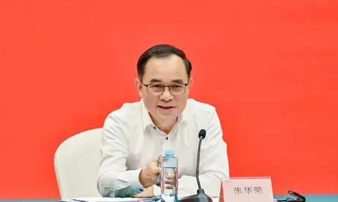 长安车子爆发式转型：玩命砸1000亿，三大品牌齐发！