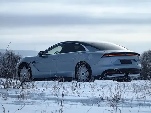 只有一个缺点！比亚迪1006公里电动车已公示，15分钟就能充满电