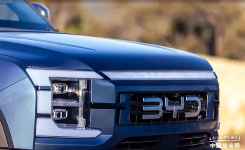 比亚迪鲨鱼皮卡动力升级 搭豹8同款2.0T插混增强拖拽能力